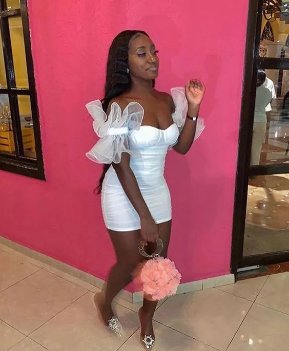 Black Girl 18th Birthday Outfits Tight White Homecoming Dress