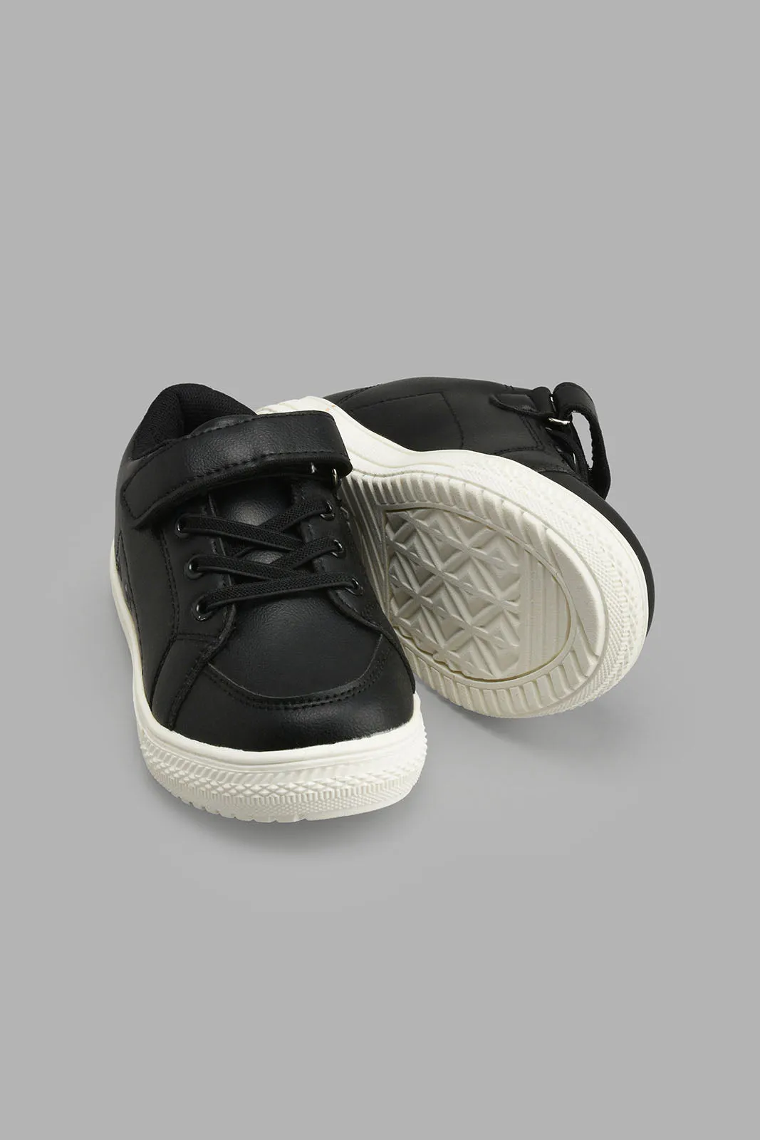 Black Lace-Up Casual Sneaker