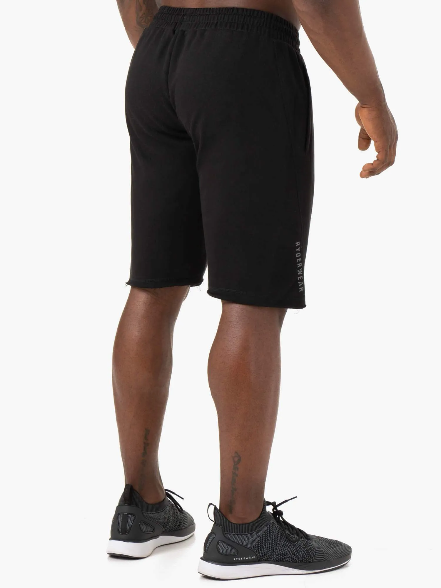 Iron Track Shorts - Black