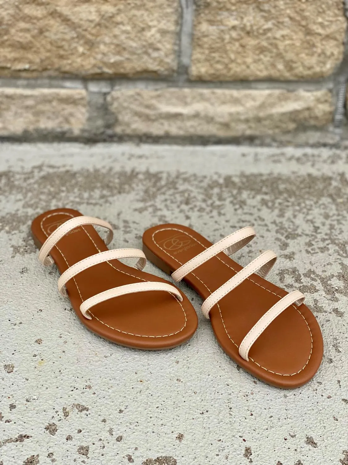 Mimi Sandal