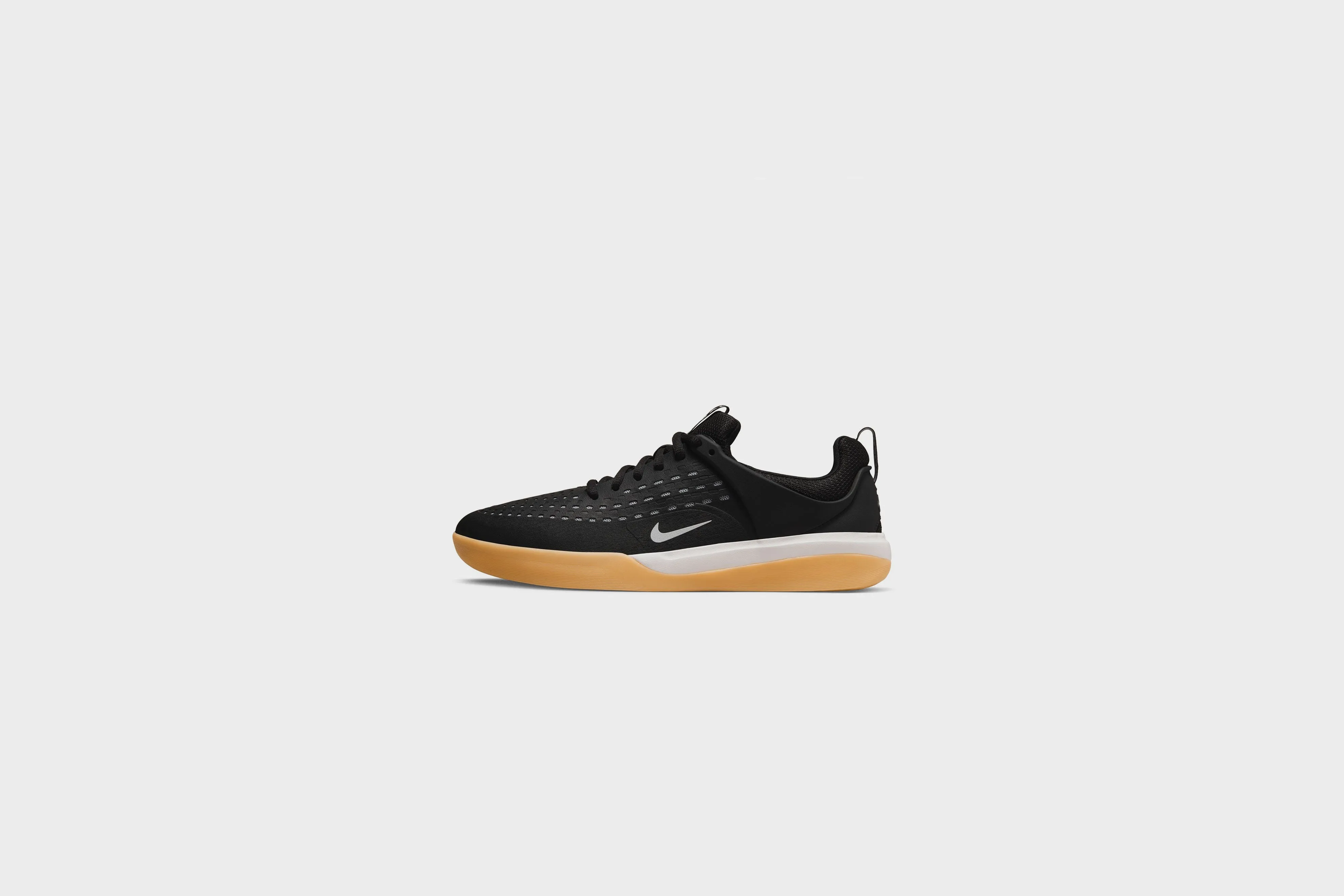 Nike SB Zoom Nyjah 3 (Black/White-Black-White)