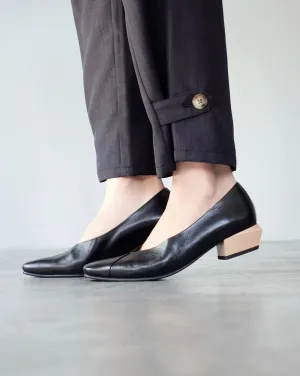 SS24 791030 | Michiko - Square Toe Heels | Yuko Imanishi 