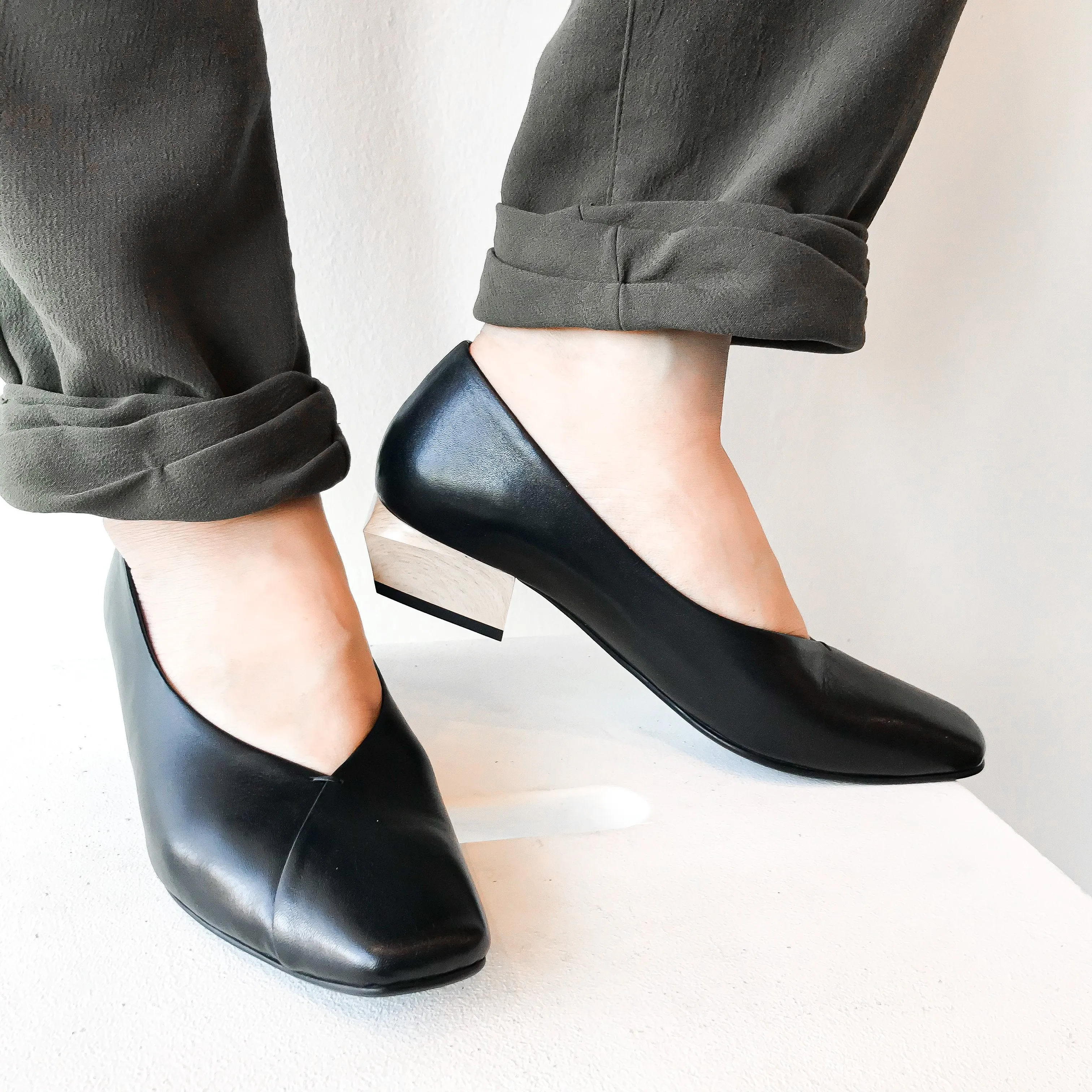 SS24 791030 | Michiko - Square Toe Heels | Yuko Imanishi 