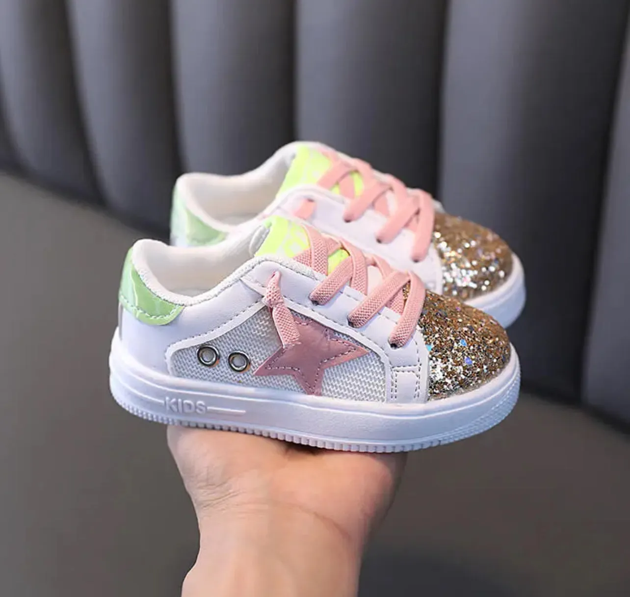 Star Kid Sequined Lace Up Kid Sneakers